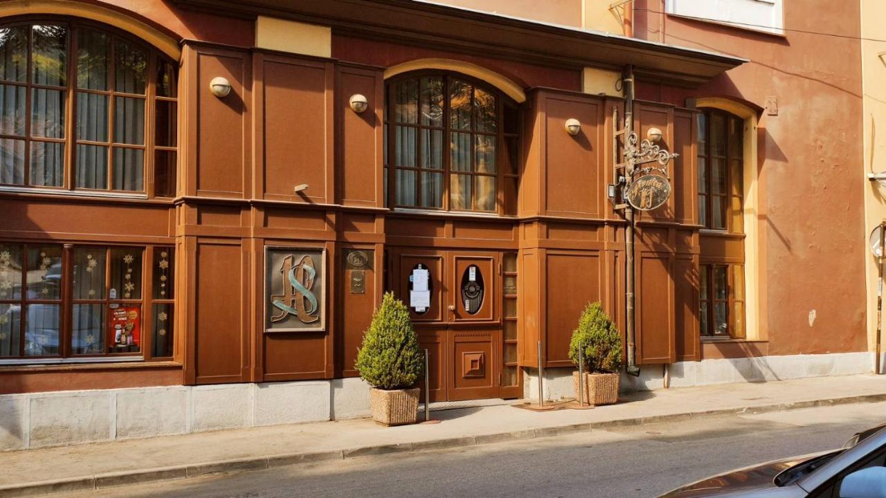 Cozy, Nice & Quiet Apartment Lucky Sarajevo - Free Public Parking エクステリア 写真